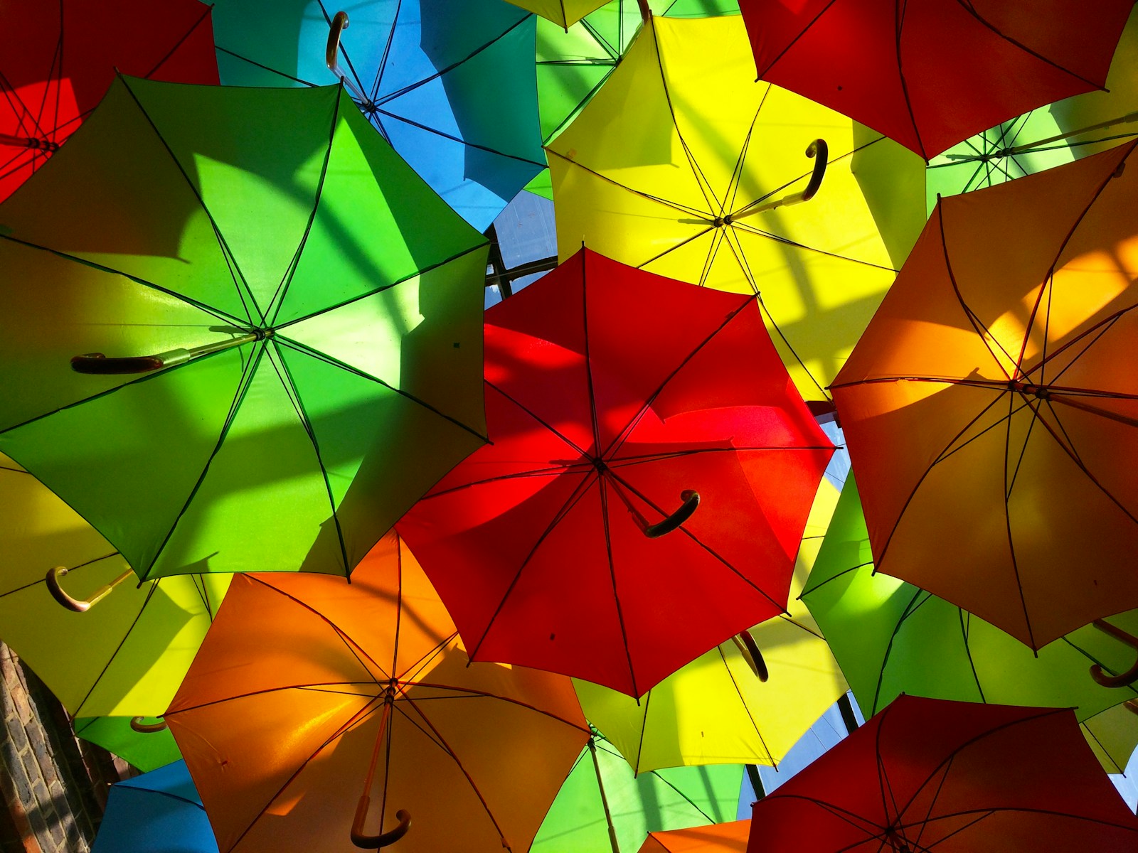 Paraplyer med Logo: Den Perfekte Firmagave til Regnfulde Dage