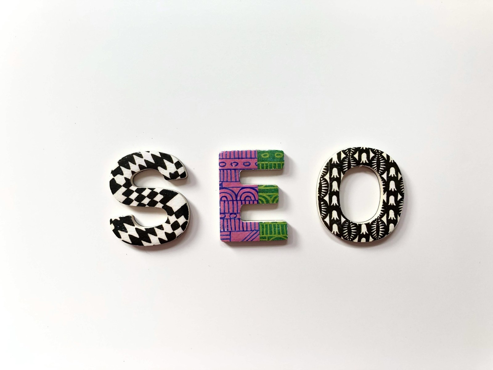 Hvorfor bruge SEO firmaer frem for at lave søgemaskineoptimering selv